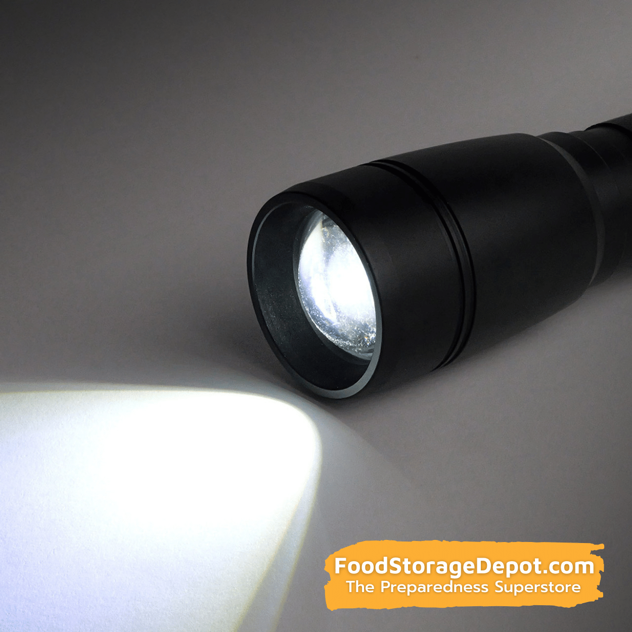 2000 Lumen LED Adjustable Beam Water Resistant Black Aluminum Body Flashlight 10"
