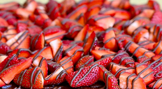 Strawberries drizzled in Chocolate - Snacks Pouch